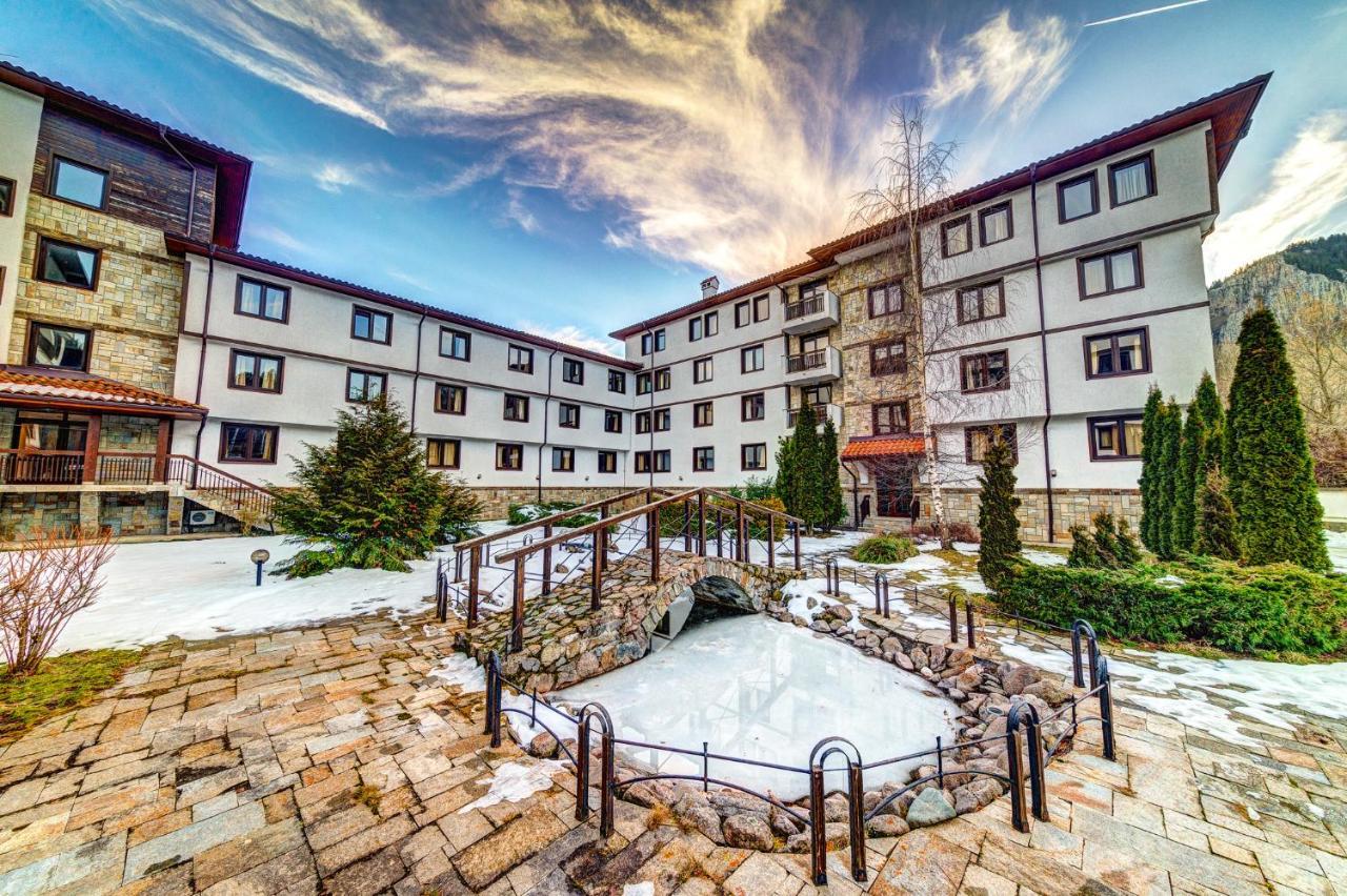 Aparthotel Silver Hills Free Parking スモーリャン エクステリア 写真