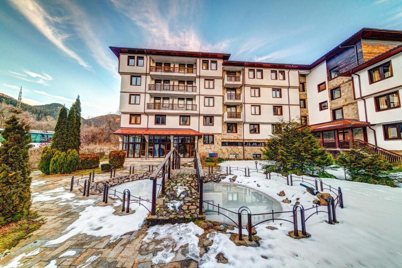 Aparthotel Silver Hills Free Parking スモーリャン エクステリア 写真