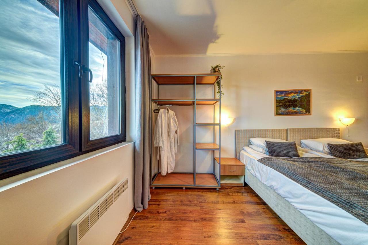 Aparthotel Silver Hills Free Parking スモーリャン エクステリア 写真