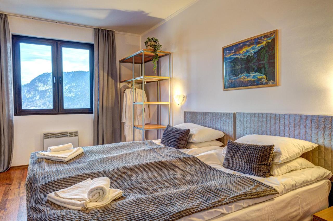 Aparthotel Silver Hills Free Parking スモーリャン エクステリア 写真